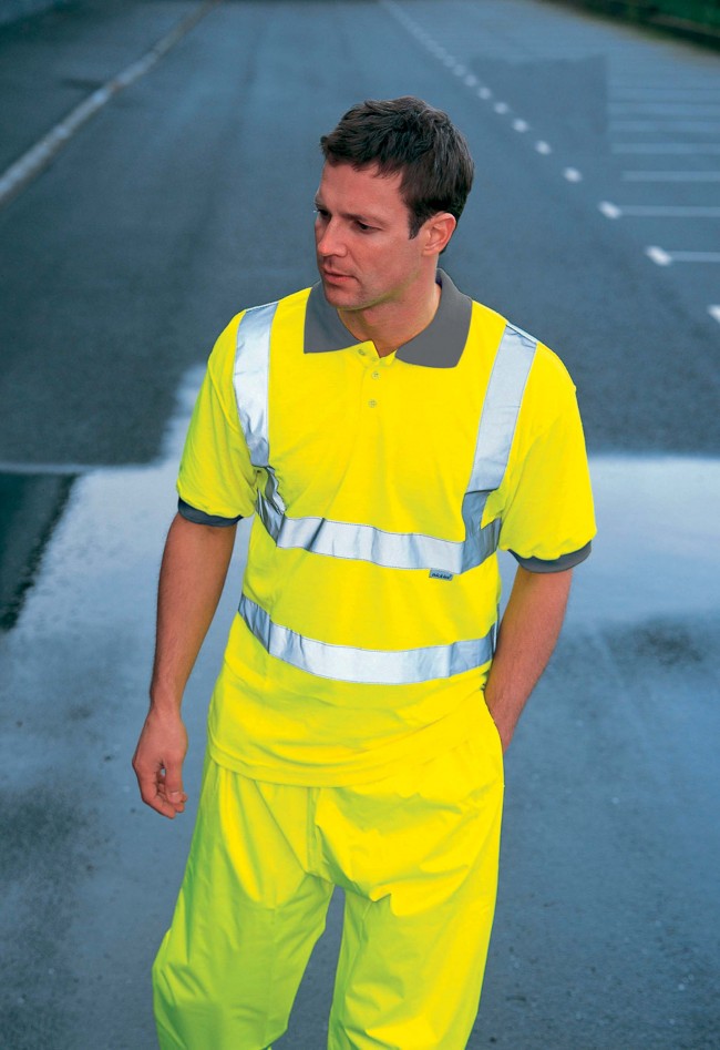 Vêtement de travail haute visibilité en vente avec de nombreux modèles et coloris disponibles chez Textile Direct Polo haute visibilité SA22075 - Yellow en vente chez Textile Direct